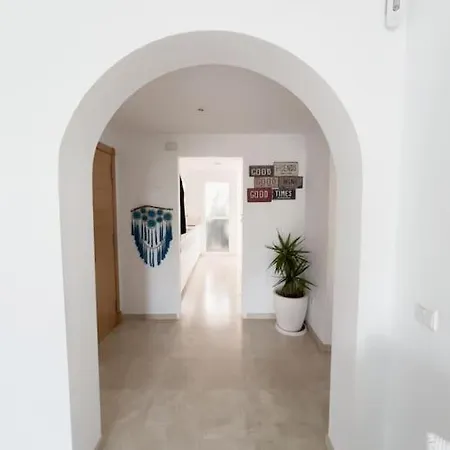 Luminoso Hogar Familias- Terraza, Vistas Al Mar, Plaza De Parking - 7p Apartment Benalmádena