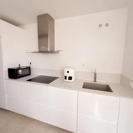 Luminoso Hogar Familias- Terraza, Vistas Al Mar, Plaza De Parking - 7p Apartment