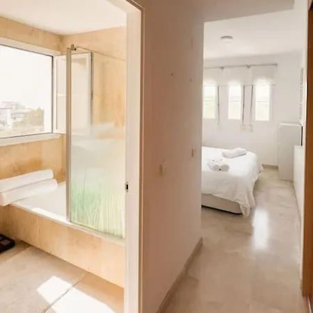 Luminoso Hogar Familias- Terraza, Vistas Al Mar, Plaza De Parking - 7p Apartment Benalmádena