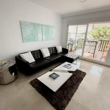 Apartment Luminoso Hogar Familias- Terraza, Vistas Al Mar, Plaza De Parking - 7p